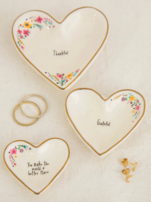 Nesting Hearts Dishes set 3