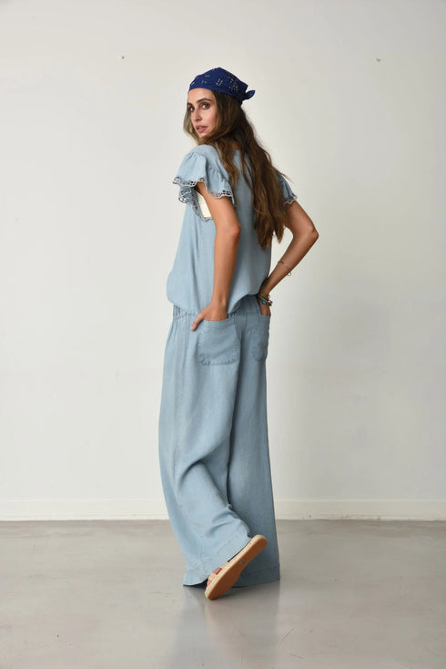 Jacky Eyelet V-Neck Top